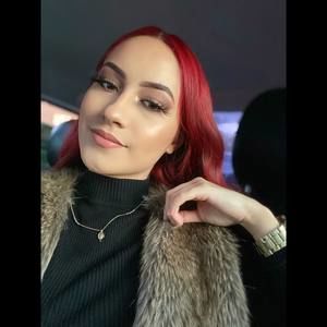 Meet your Posher, Andrea